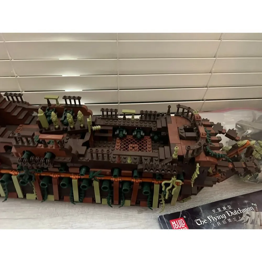 Mould King 13138 Pirates Ship Model Building Blocks Kit Dutchman NEW